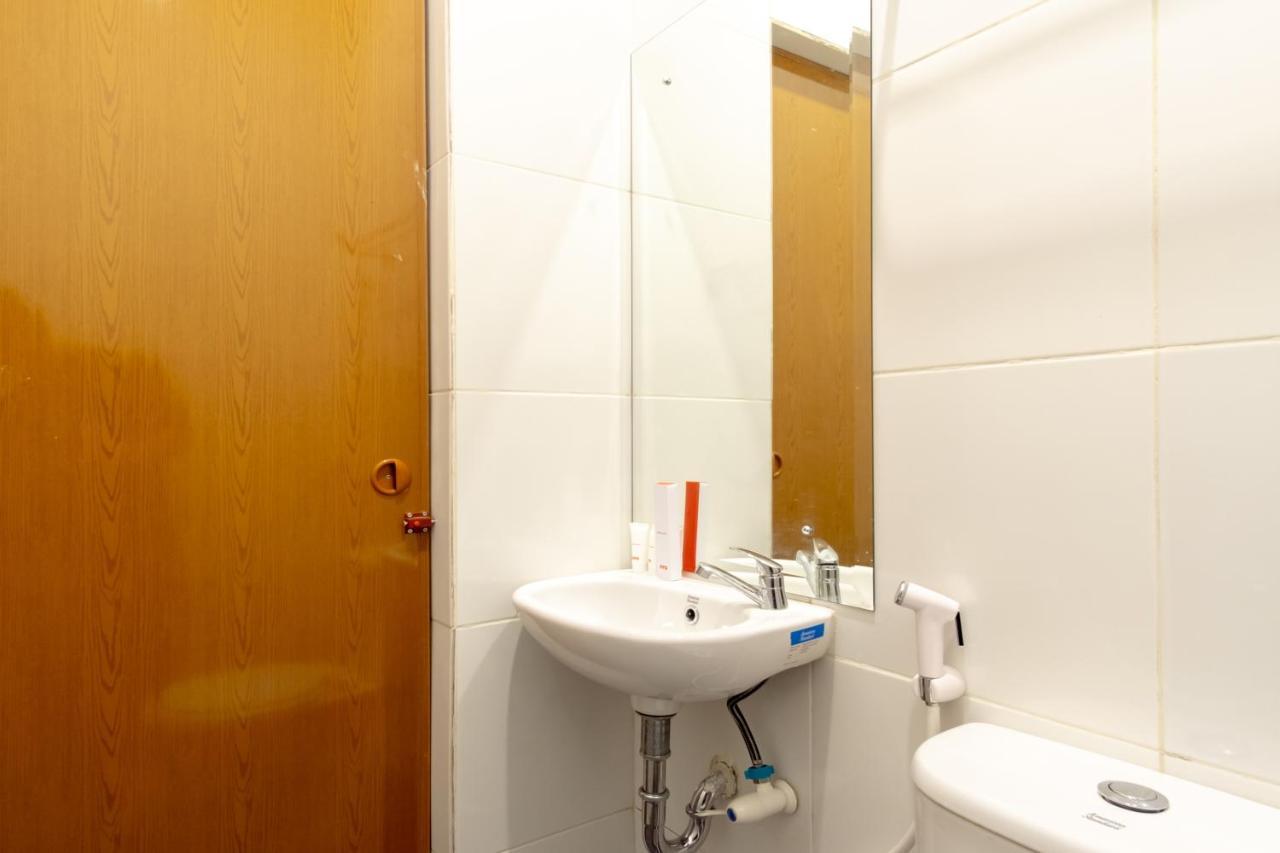 Urbanview Os Residence Medan By Reddoorz Buitenkant foto