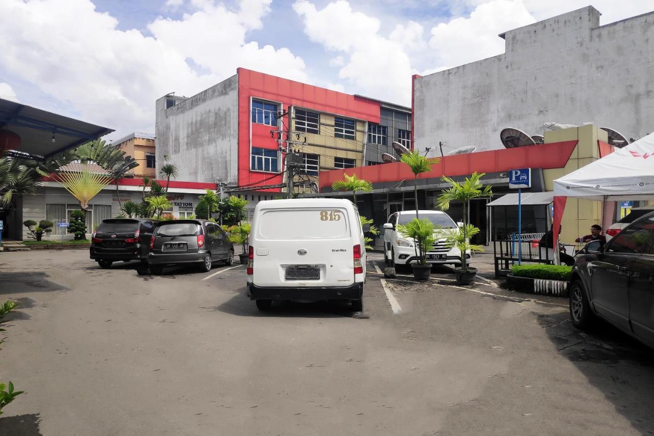Urbanview Os Residence Medan By Reddoorz Buitenkant foto